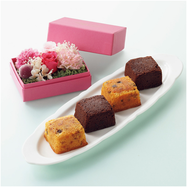 【早得】ホテルオークラ フルーツ&チョコレートケーキとプリザーブドフラワー【母の日】 商品画像(1)